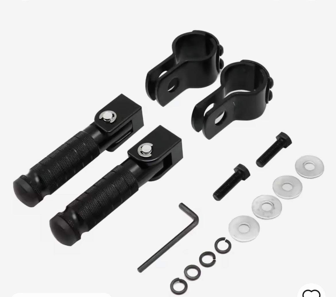 Adaptable Footlock Or Pegs